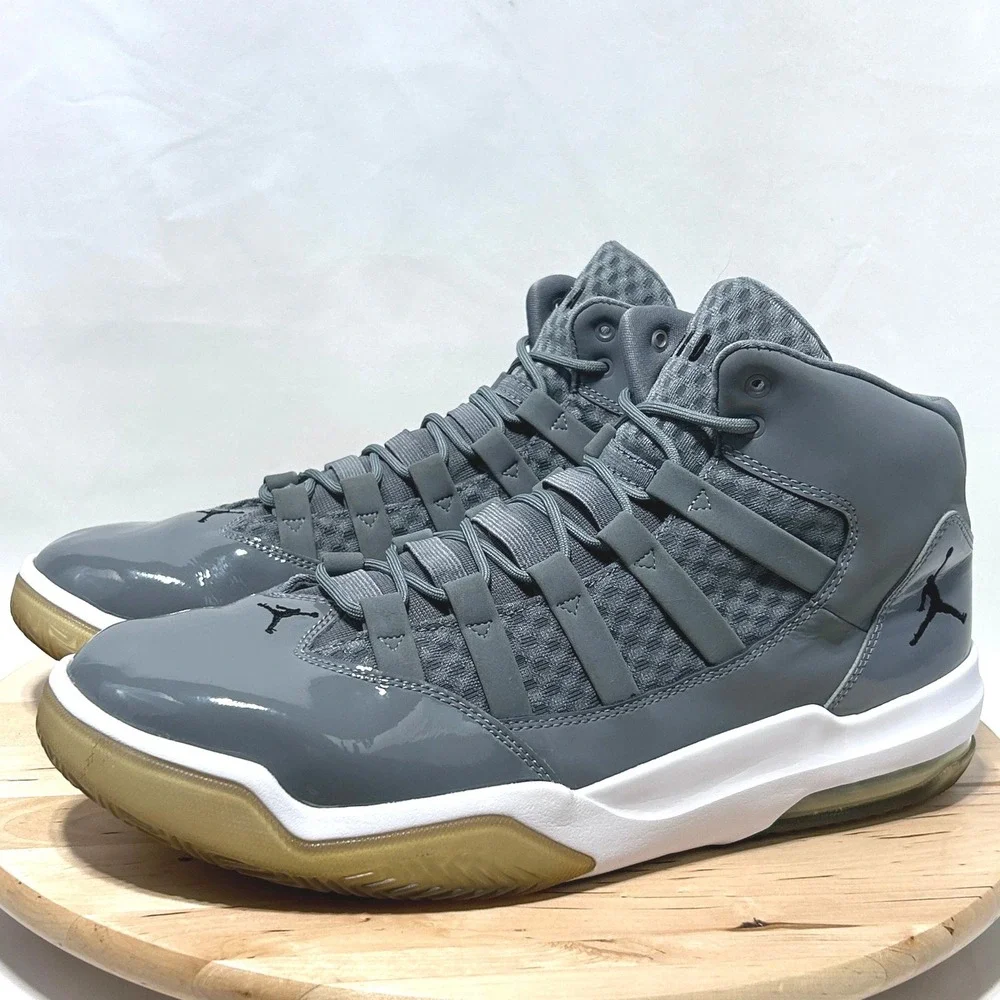 Nike Air Jordan Max Aura Cool Grey AQ9084-010 Sneakers - Size 12 / 46 EUR